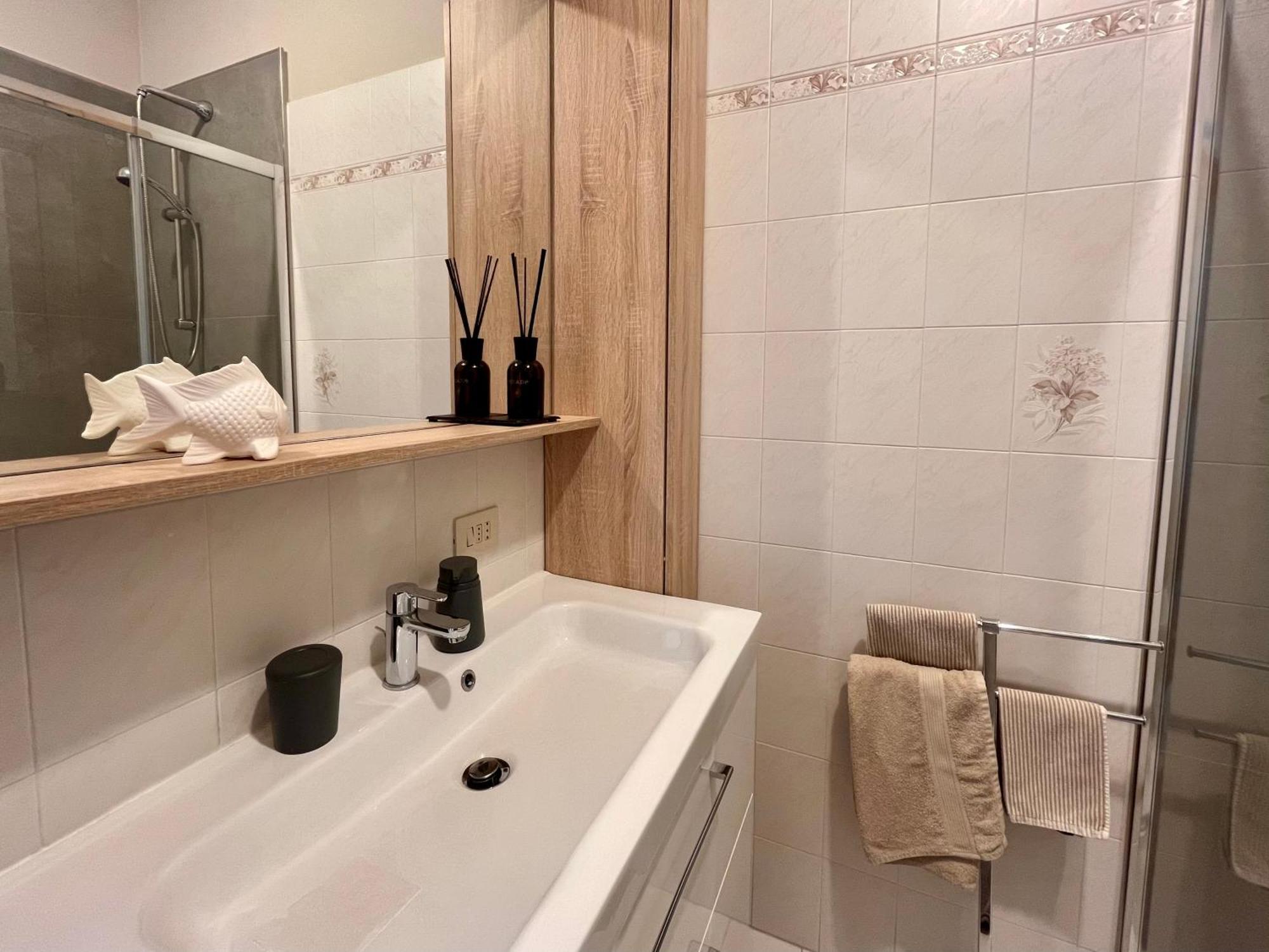 L'Acero Home Бавено Екстериор снимка